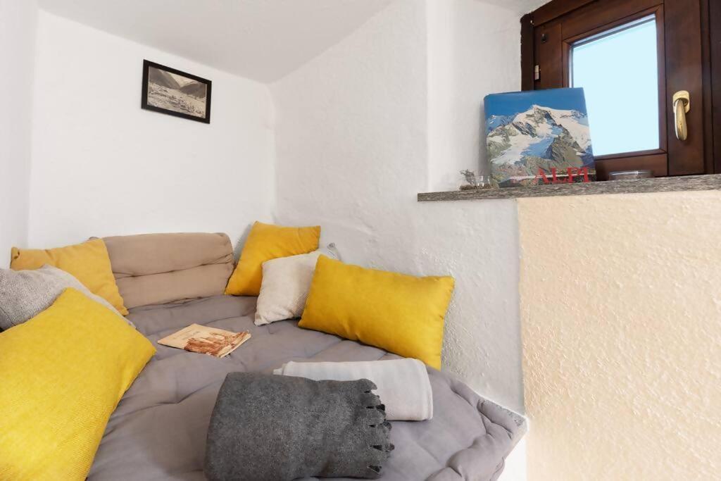 Dimora Gilles Aosta Valley Bard Rom bilde